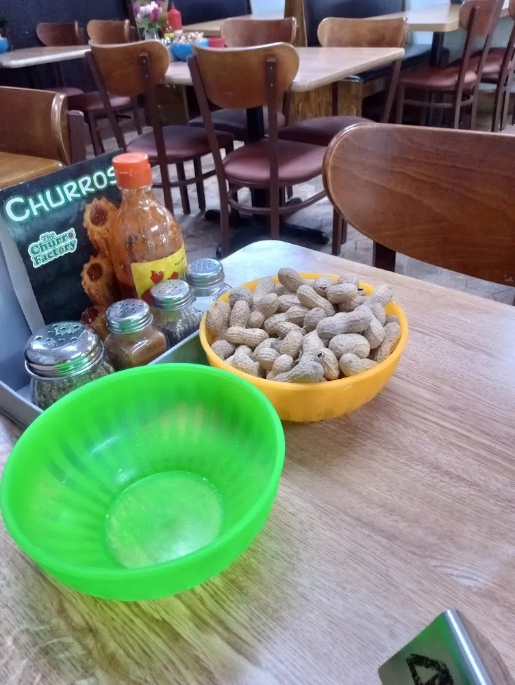 Cacahuates En Su Cáscara Te Los Dan Como Una Pequeña Botana