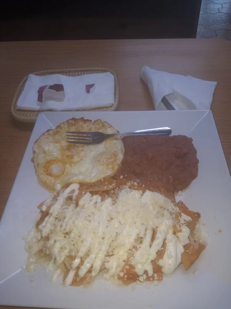 Chilaquiles Rojos